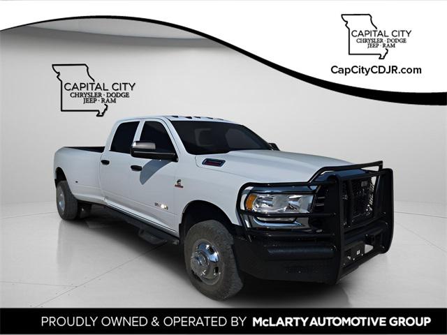 2022 RAM 3500 Tradesman Crew Cab 4x4 8 Box