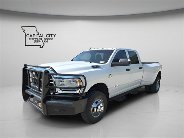 2022 RAM 3500 Tradesman Crew Cab 4x4 8 Box