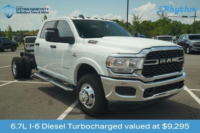 2024 RAM Ram 3500 Chassis Cab RAM 3500 SLT CREW CAB CHASSIS 4X4 60 CA 2024 RAM Ram 3500 Chassis Cab RAM 3500 SLT CREW CAB CHASSIS 4X4 60 CA