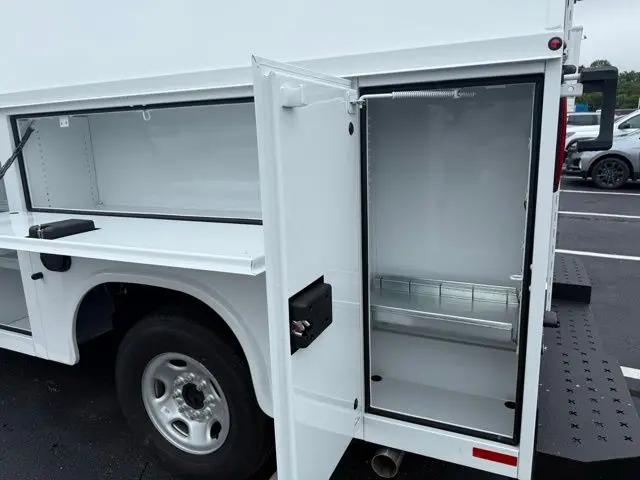 2025 Chevrolet Express Cutaway Work Van