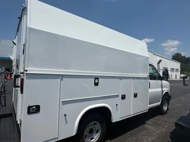 2025 Chevrolet Express Cutaway Work Van