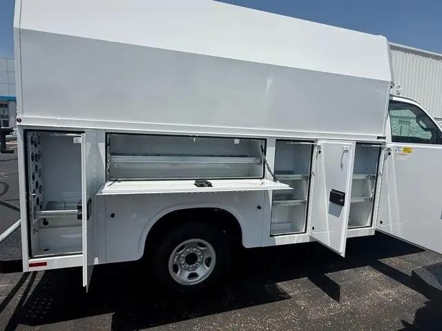 2025 Chevrolet Express Cutaway Work Van