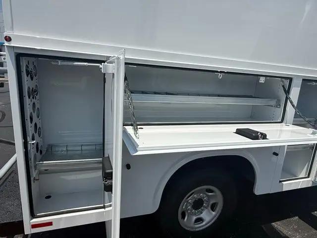 2025 Chevrolet Express Cutaway Work Van