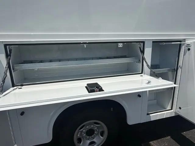 2025 Chevrolet Express Cutaway Work Van