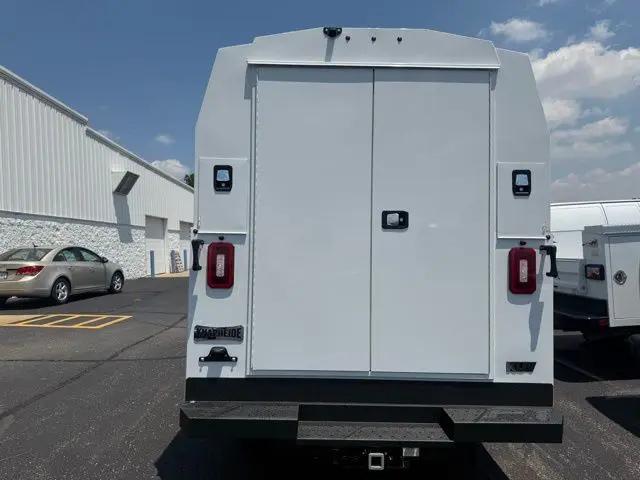 2025 Chevrolet Express Cutaway Work Van