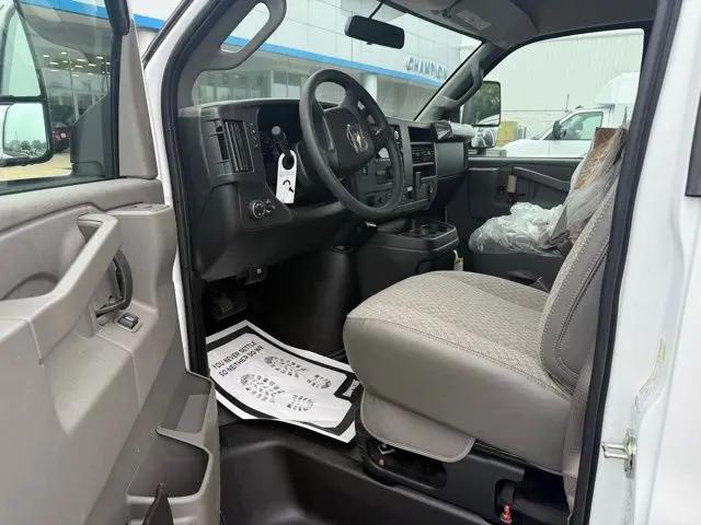 2025 Chevrolet Express Cutaway Work Van