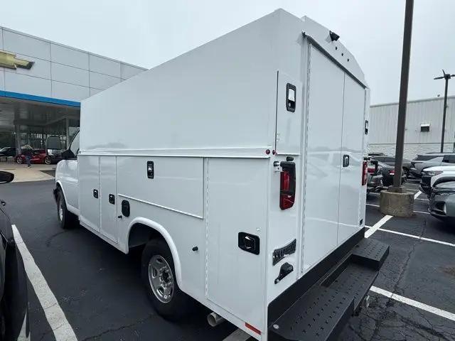 2025 Chevrolet Express Cutaway Work Van