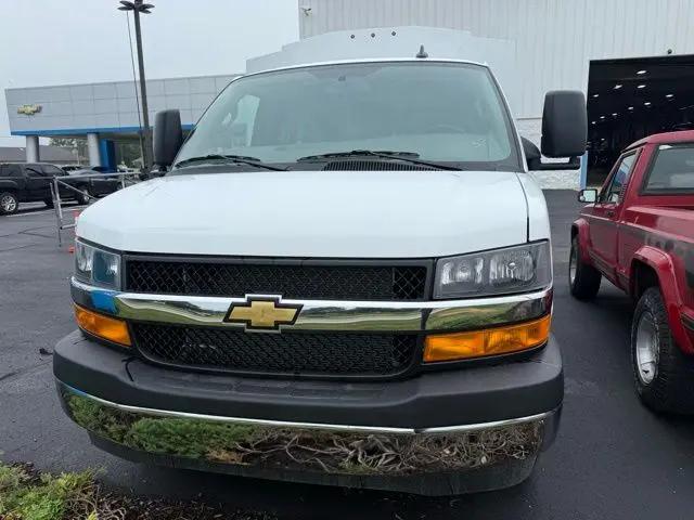 2025 Chevrolet Express Cutaway Work Van