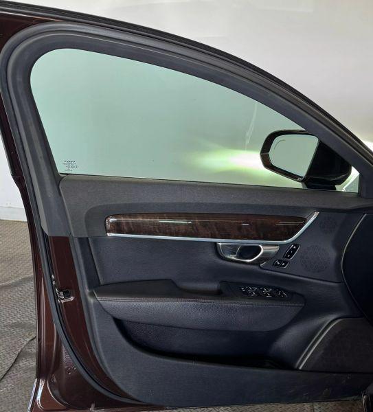2018 Volvo S90 T5 Momentum