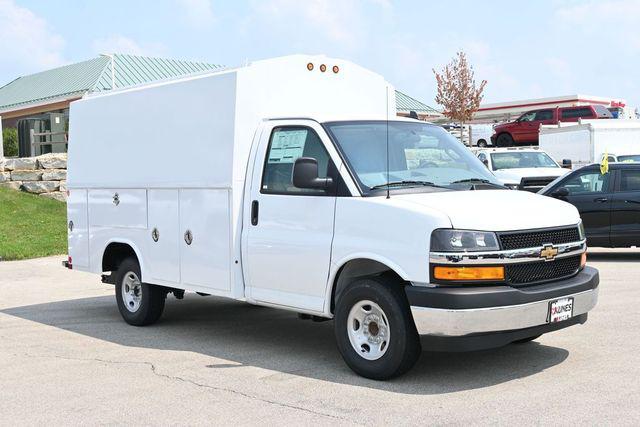 2025 Chevrolet Express Cutaway Work Van