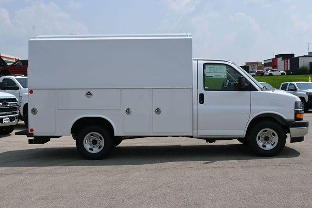 2025 Chevrolet Express Cutaway Work Van