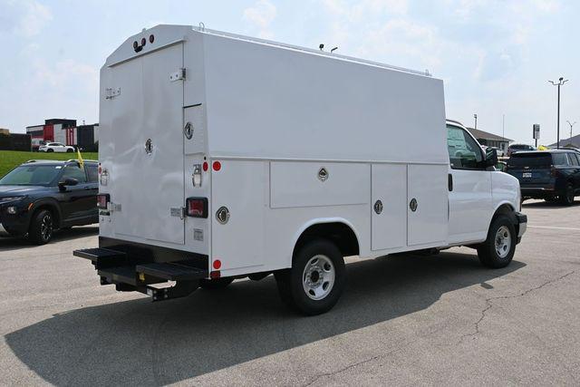 2025 Chevrolet Express Cutaway Work Van