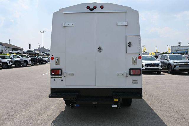 2025 Chevrolet Express Cutaway Work Van