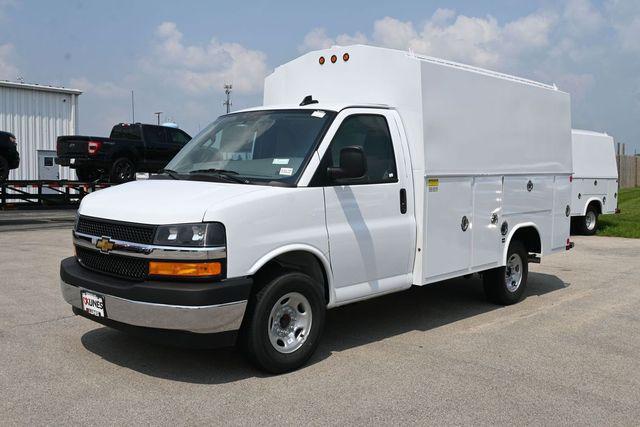 2025 Chevrolet Express Cutaway Work Van