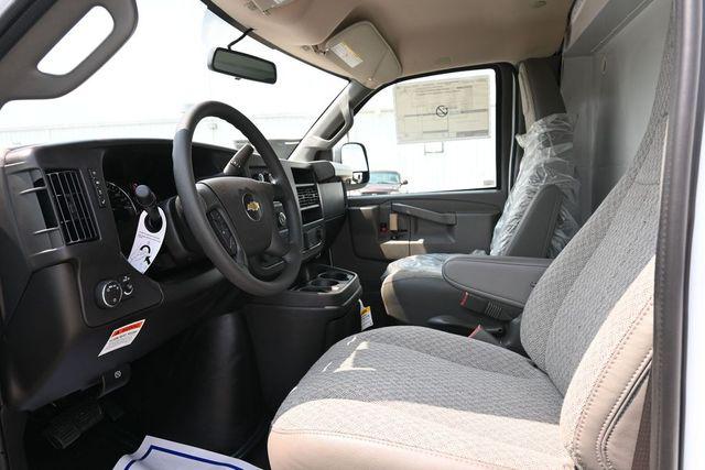 2025 Chevrolet Express Cutaway Work Van
