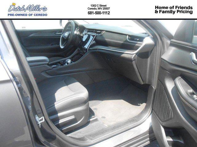 2023 Jeep Grand Cherokee L Laredo 4x4