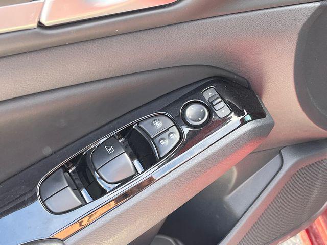 2025 Nissan Altima SR FWD