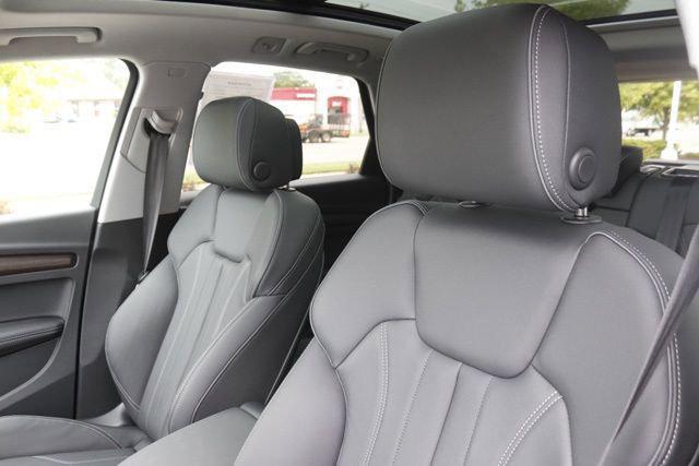 2025 Audi Q5 Premium Plus 45 TFSI S line quattro S tronic