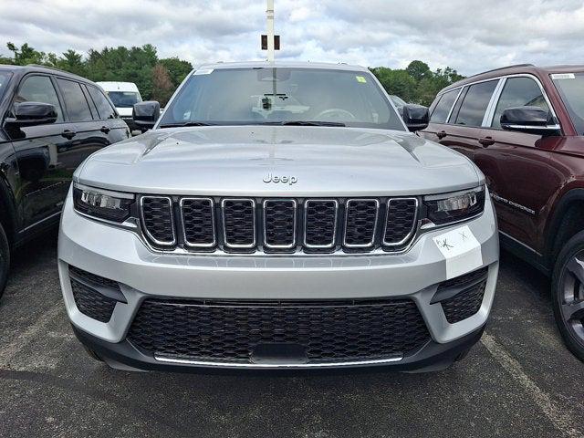2025 Jeep Grand Cherokee GRAND CHEROKEE LAREDO X 4X4