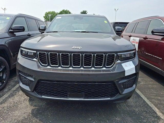 2025 Jeep Grand Cherokee GRAND CHEROKEE LAREDO X 4X4