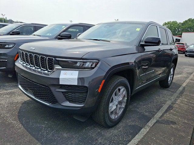 2025 Jeep Grand Cherokee GRAND CHEROKEE LAREDO X 4X4