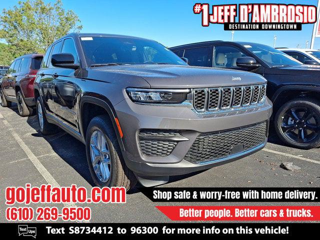 2025 Jeep Grand Cherokee GRAND CHEROKEE LAREDO X 4X4