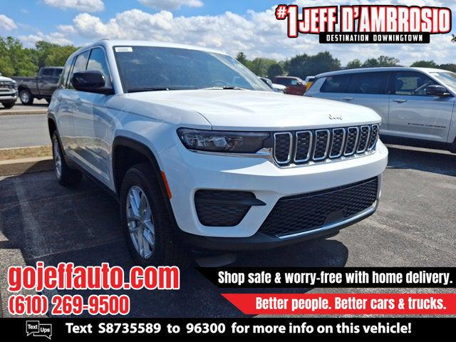 2025 Jeep Grand Cherokee GRAND CHEROKEE LAREDO X 4X4