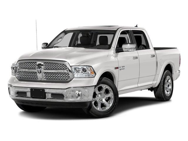 2017 RAM 1500 Laramie Crew Cab 4x4 57 Box