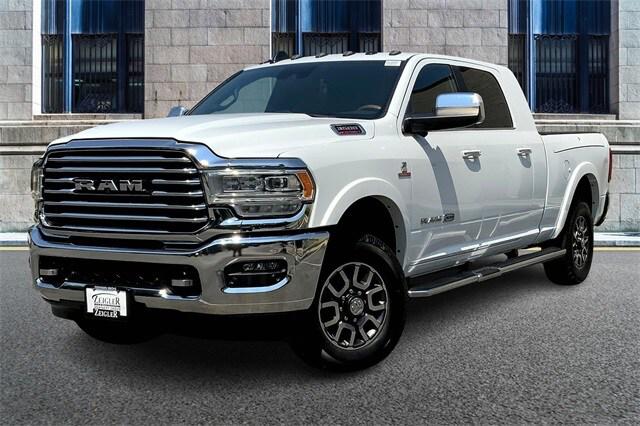 2022 RAM 3500 Limited Longhorn Mega Cab 4x4 64 Box