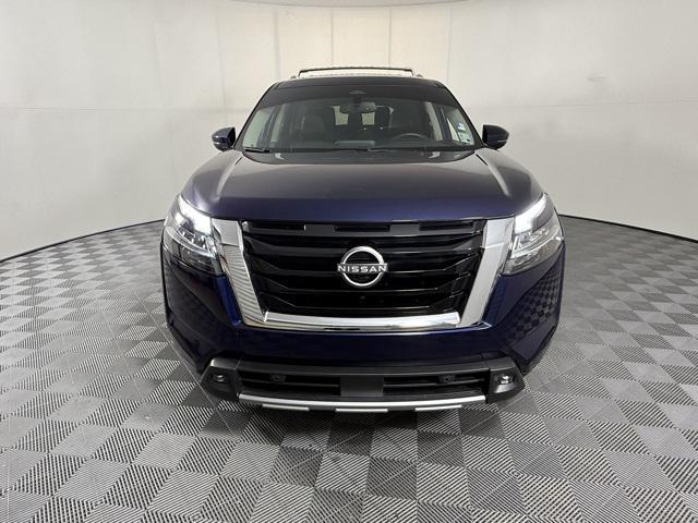 2022 Nissan Pathfinder SL 2WD