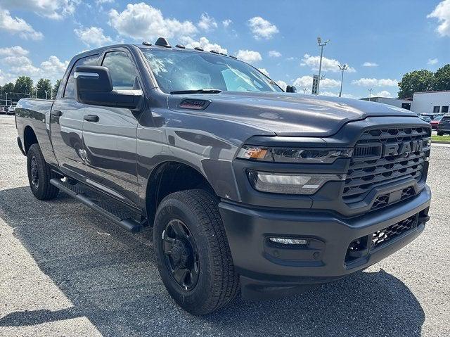 2025 RAM 2500 Tradesman Crew Cab 4x4 64 Box