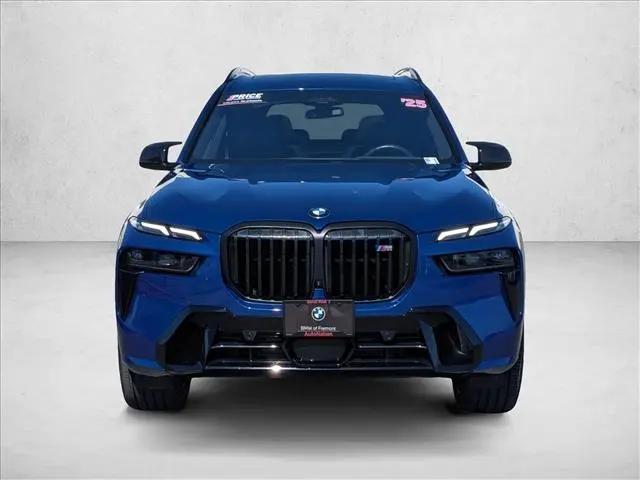 2025 BMW X7 M60i