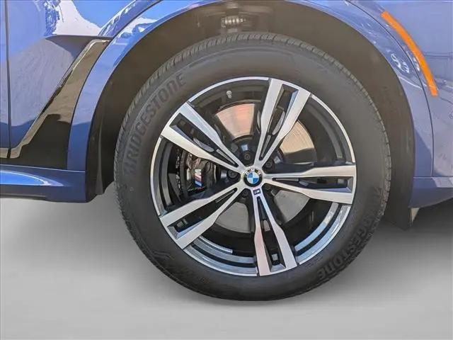 2025 BMW X7 M60i
