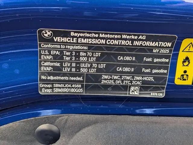 2025 BMW X7 M60i