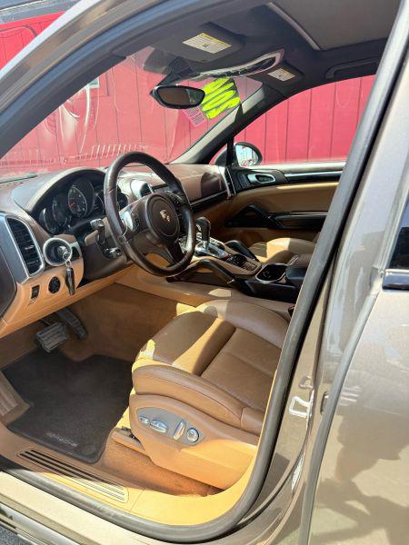 2014 Porsche Cayenne Base