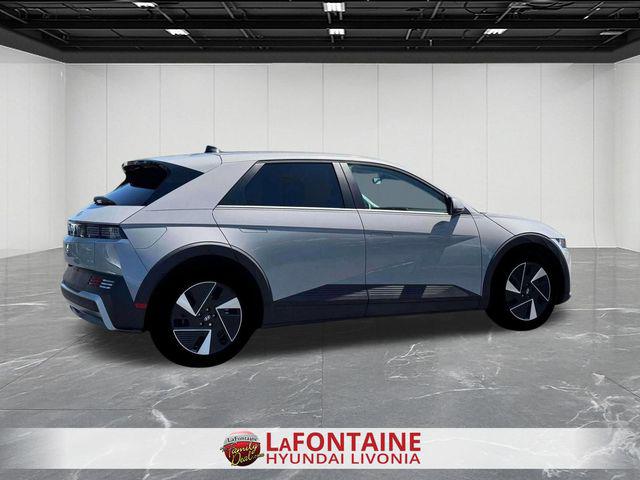 2025 Hyundai IONIQ 5 SE - Photo 8