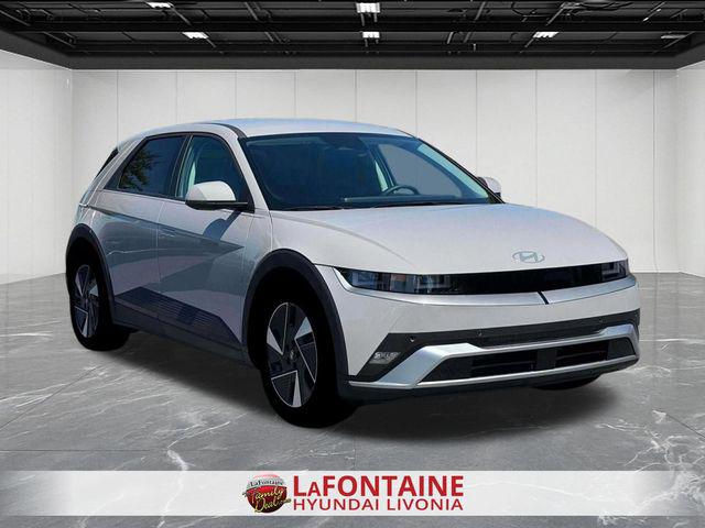 2025 Hyundai IONIQ 5 SE - Photo 11