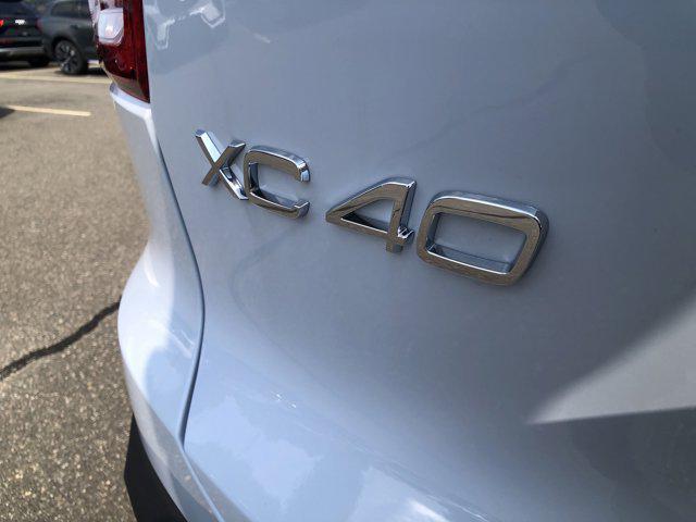 2026 Volvo XC40 B5 Plus