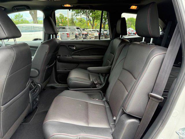 2022 Honda Pilot AWD Black Edition