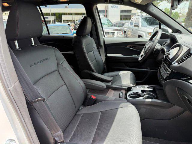 2022 Honda Pilot AWD Black Edition