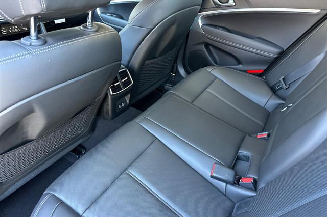 2025 Genesis G70 2.5T RWD