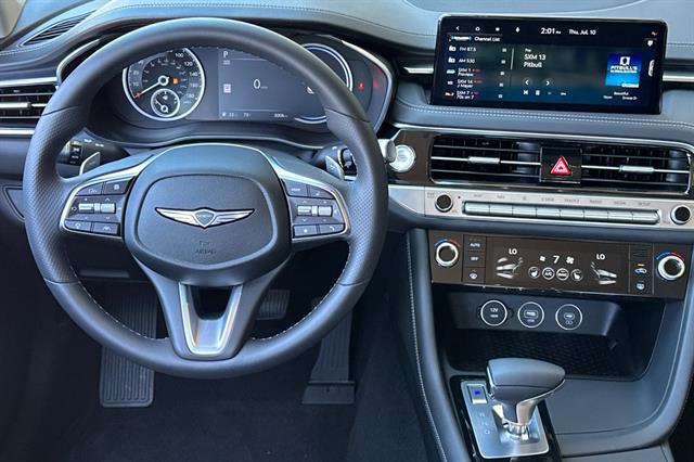 2025 Genesis G70 2.5T RWD