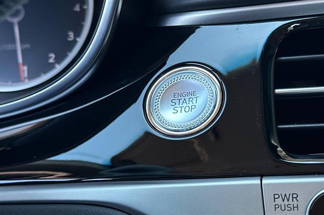 2025 Genesis G70 2.5T RWD