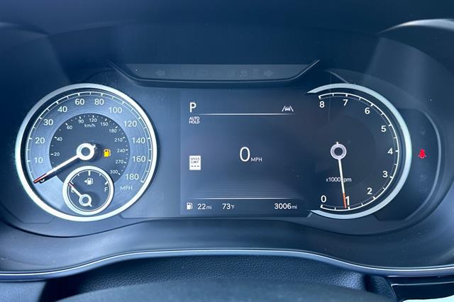 2025 Genesis G70 2.5T RWD