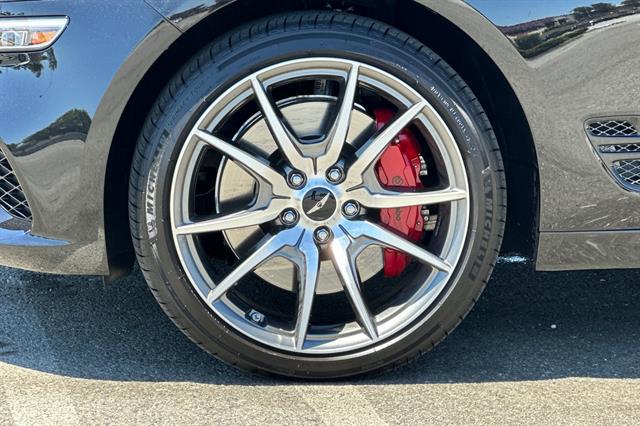 2025 Genesis G70 2.5T RWD