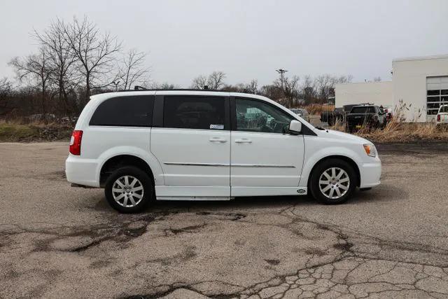 2014 Chrysler Town and Country Touring