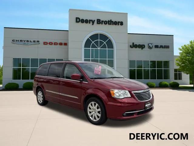 2016 Chrysler Town and Country Touring