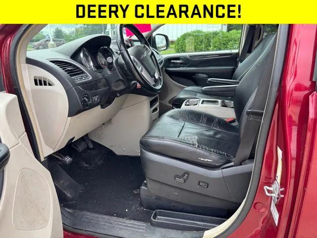 2016 Chrysler Town and Country Touring