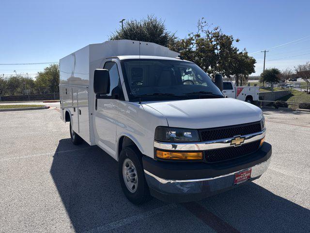 2025 Chevrolet Express Cutaway Work Van