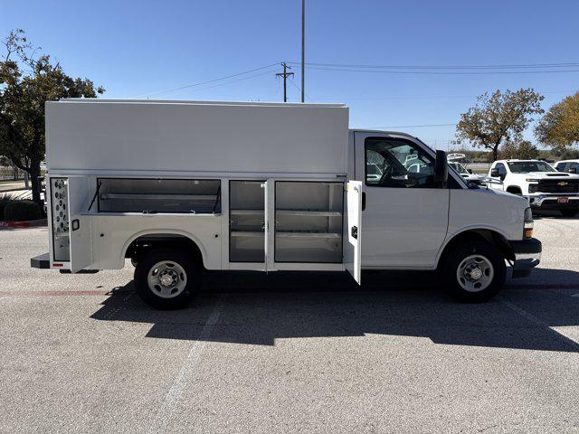 2025 Chevrolet Express Cutaway Work Van